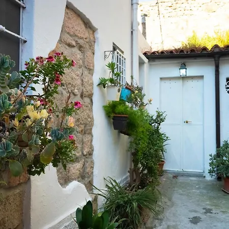 La Casetta Al Centro Di דירה אולביה